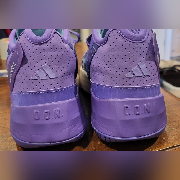 Adidas Mens D.O.N. Issue 4 Donovan Mitchell Purple Sneakers Shoes Size 8 - Picture 8 of 10